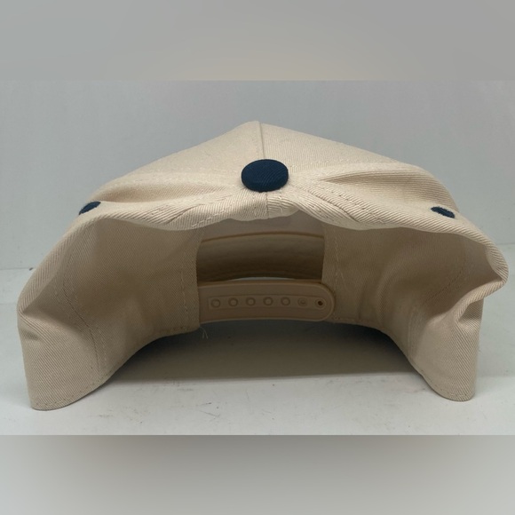 Atlanta Braves Cream/Navy Snapback Hat - Picture 5 of 10